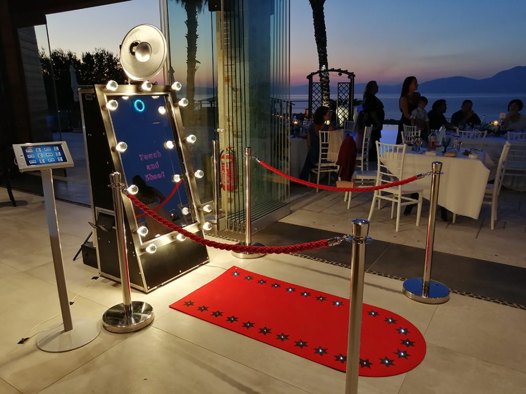 onephotobooth_classic mirror wedding