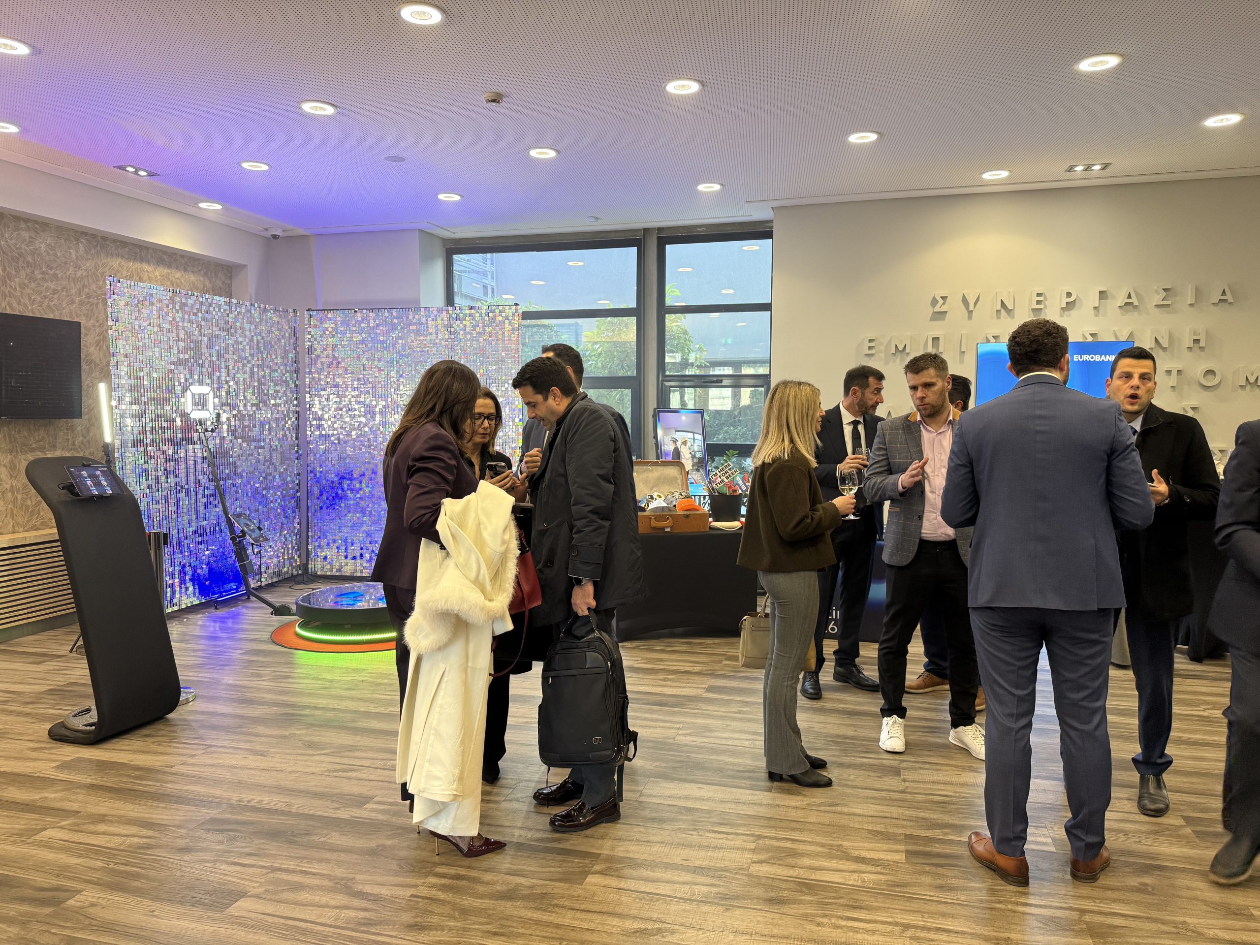 360 video booth corporate event_onephotobooth