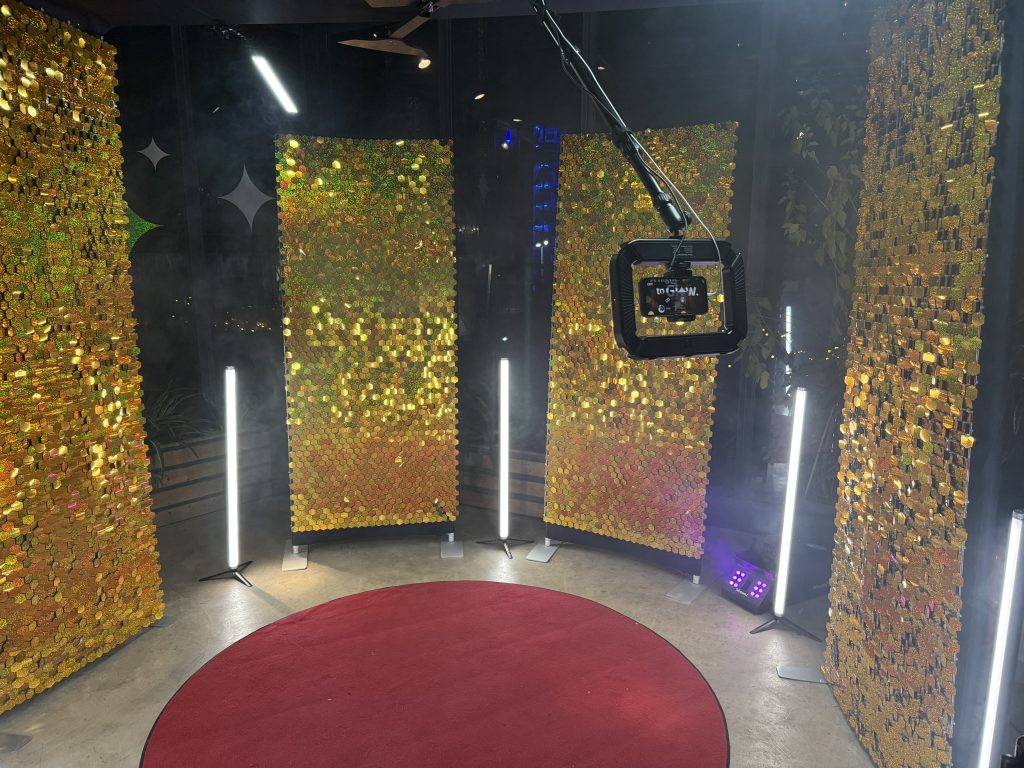 shimmer.enclosure_onephotobooth