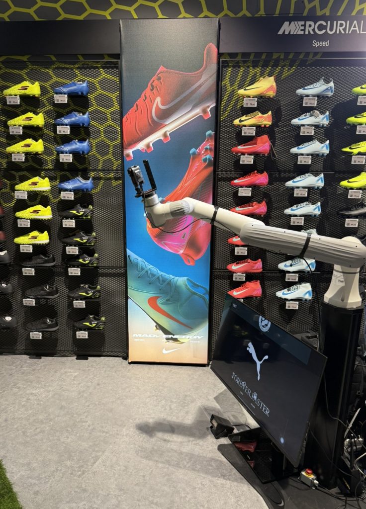 Glambot for Intersport