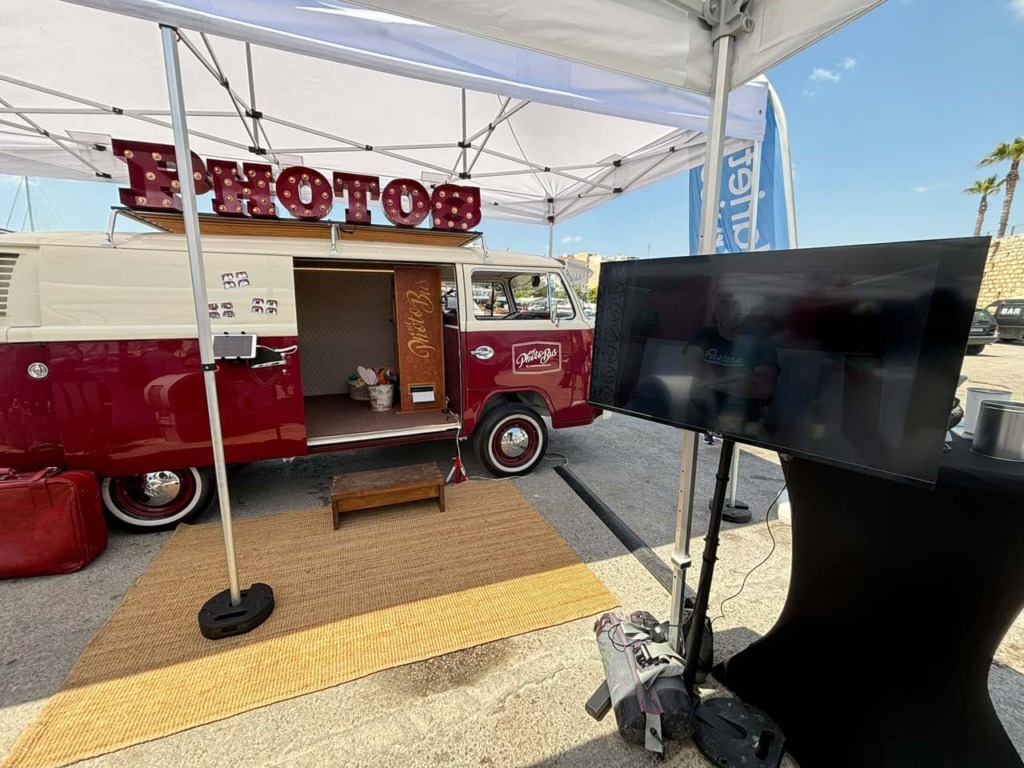 Photobus for Variety Cruises