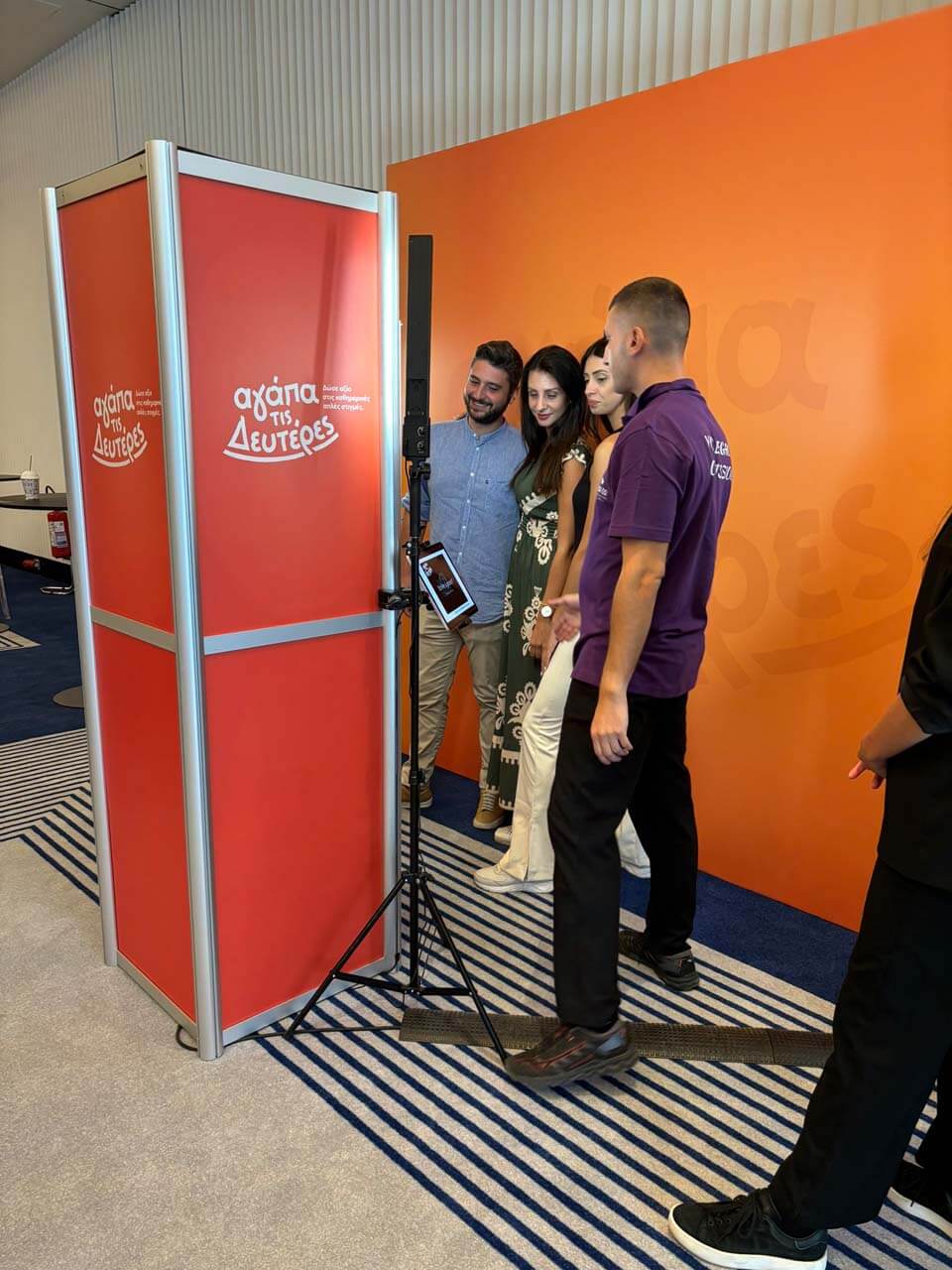 Scribble booth group video_onephotobooth